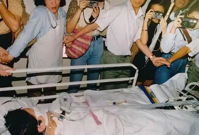 悲情才子陈百强两段情终无果一个二婚幸福一个离婚未嫁