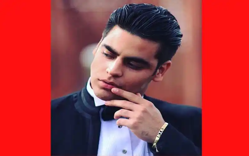 【墨西哥帅哥】 daniel robledo新单 - ese loco soy yo_哔哩哔哩