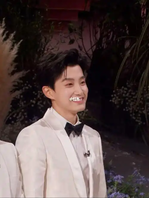 仿佛看到范范以后结婚时的画面#范世錡  #宝藏男孩 #治愈系笑容 #披荆