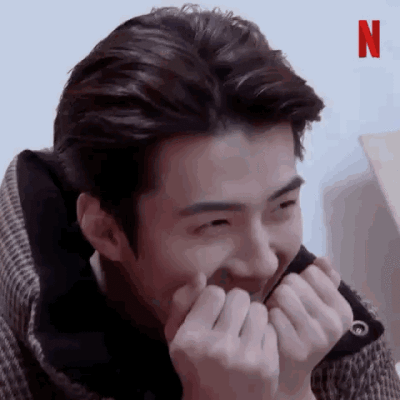 吴世勋啵啵动图