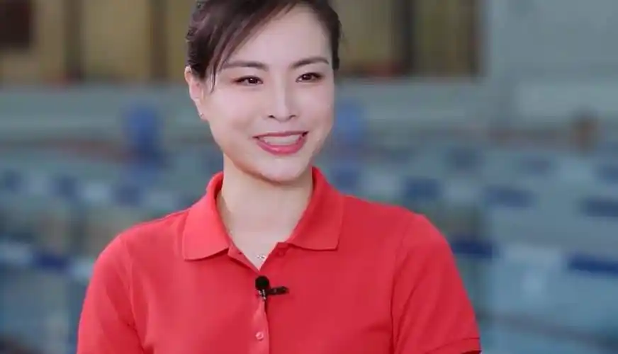 她被嘲郭晶晶跟班,是万年老二,如今逆袭成"跳水皇后",太美了_吴敏霞