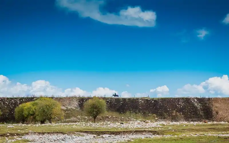 秀丽草原风景唯美高清桌面壁纸