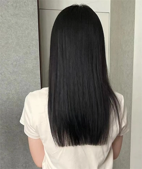 导读:黑长直yyds,不得不说这一发型真的很有初恋感,可盐可甜不失淑女