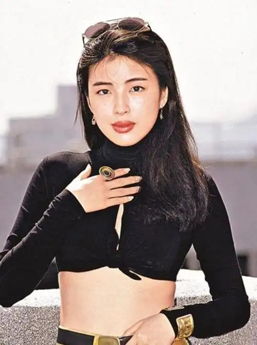 张学友搭档爆料罗美薇派人当眼线老公住酒店所有细节都要清楚