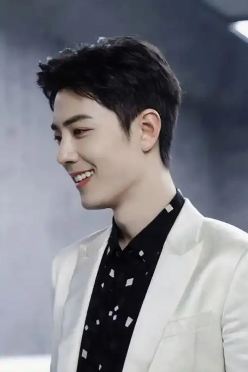 肖战壁纸一举一动都很有礼貌是有钱哥哥刻在骨子里的温柔啊