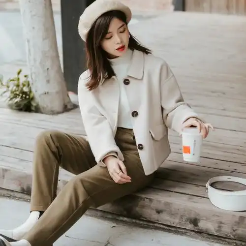 白色短款上衣搭配,显瘦显白又 - 抖音