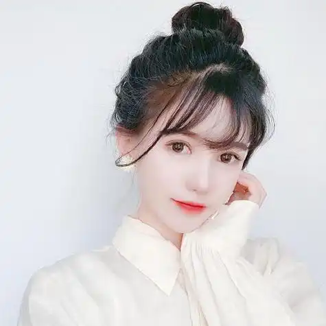 丸子头女生简单气质头像