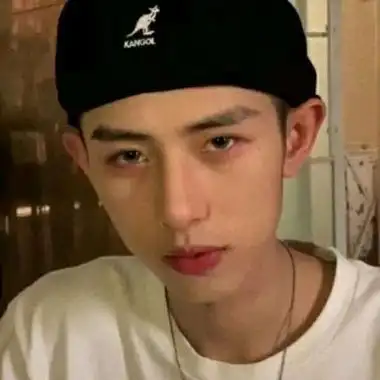 酷酷的男生头像有点拽