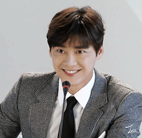 在线求李易峰出一个"笑"的教程!