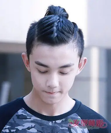 菠萝头适合什么脸型    男生编发发型中比较出色的 辫子发型是什么样