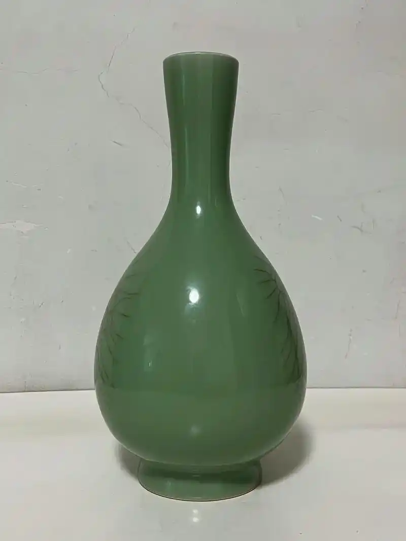 南宋龙泉窑梅子青胆瓶.#龙泉窑 - 抖音