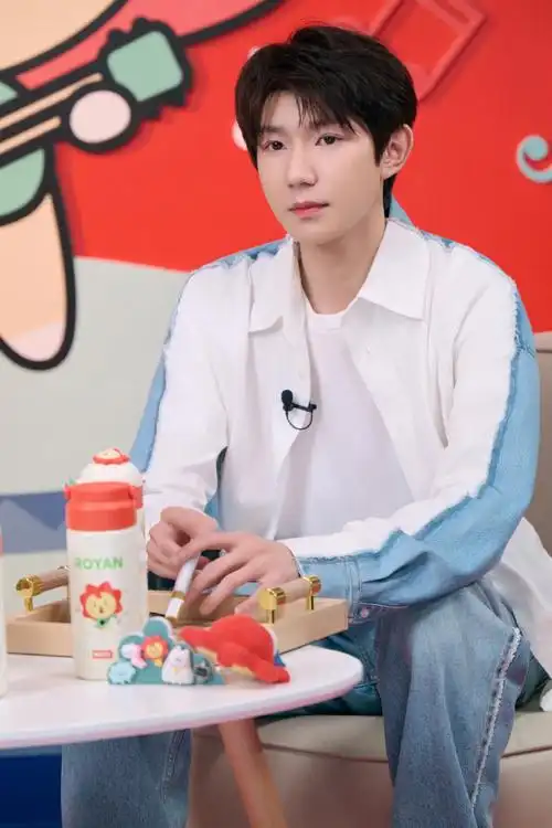 王源的手可以单独出道