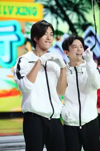 井柏然快本开启疯狂模式男神男神经秒切换