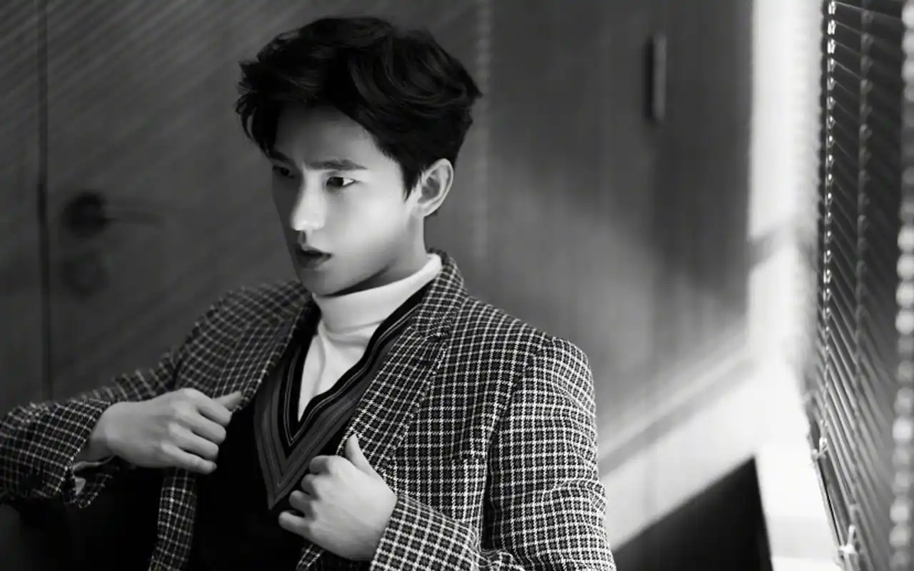 杨洋儒雅绅士写真图片桌面壁纸高清大图预览1920x1200_大陆明星下载