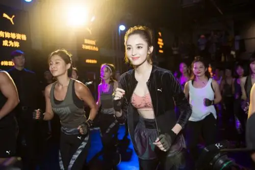 古力娜扎 作为puma彪马大中华区品牌代言人出席在上海举办的"puma拳力