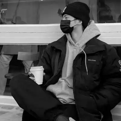 男头黑白真人头像高冷帅气图片_男生头像_头像屋