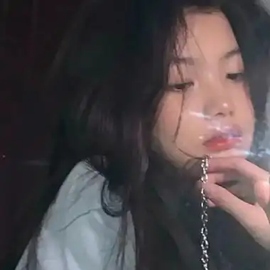 伤感的女生图片真人头像高清好看的女生头像真人版悲伤图片