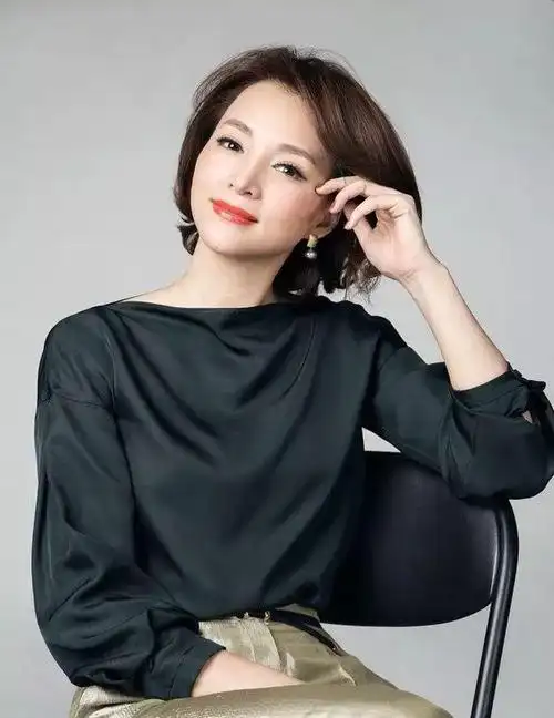 有一种优雅美,叫董卿!