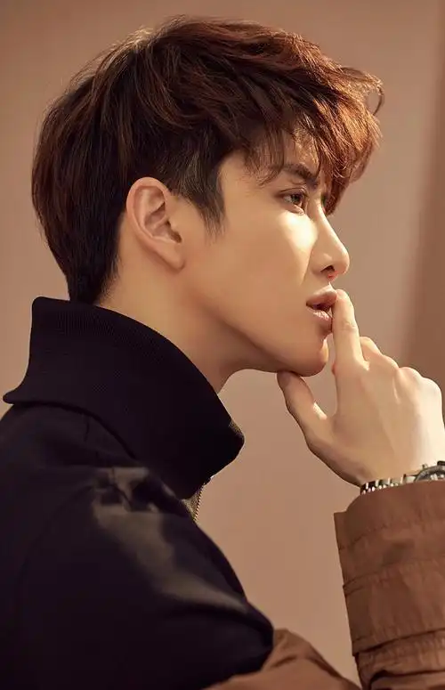 mike百变造型超帅时尚写真大片,明星,高清,时尚,演员,帅哥,百变,魅力