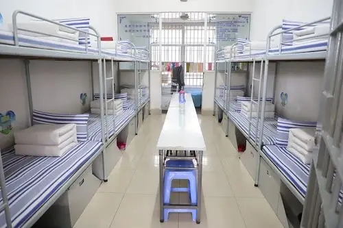 「图集」监狱里的晚年