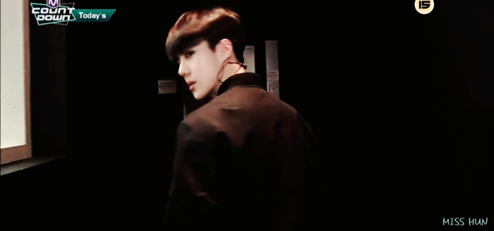 吴世勋gif回眸gif帅气gif明星gif