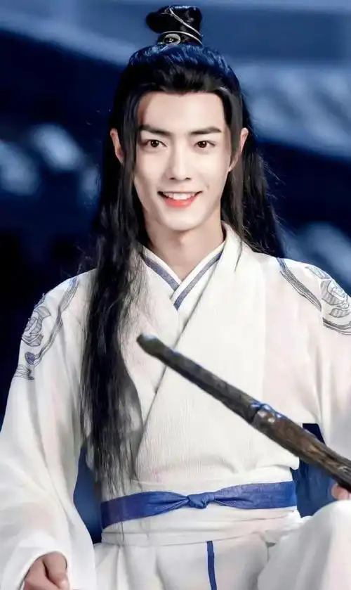 不知道在肖战没有新剧和新动态的日子里大家都在做什么,总之我是在