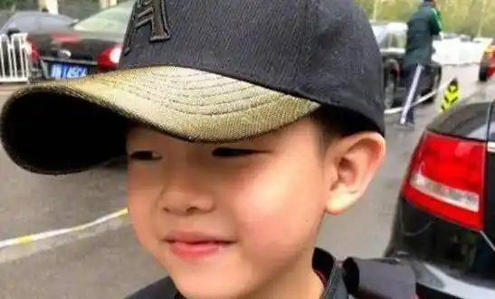 原创被称为东北宋仲基的安吉长大发福了不仅胖还变丑了