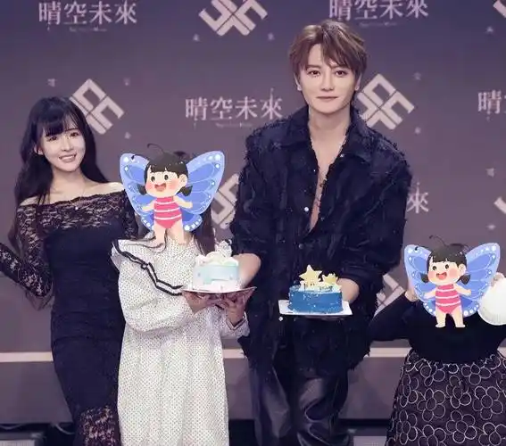 据悉,阿沁和网红老婆"花花"李汶静,结婚10年,育有2女.