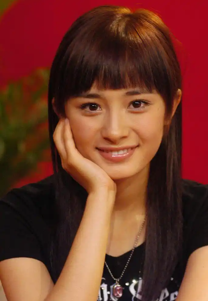 杨幂未成名时素颜照