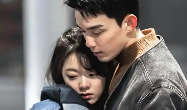 同一个人,演完在暴雪时分演烟火人家,才知道他的演技有多炸裂|吴磊