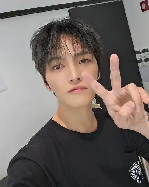 金在中超话230723#金在中#ins:v今天的拍摄结束了91@jj860126jj@金