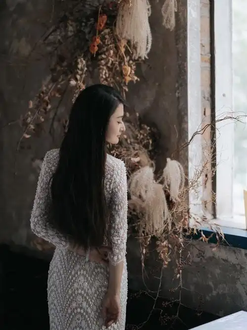 女神一转身的回眸整个美的不像话