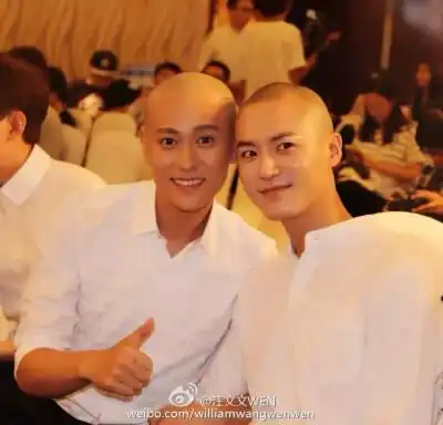 左边秦俊杰,右边茅子俊