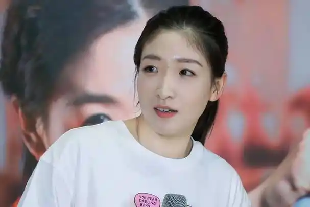 陈梦vs刘诗雯比颜值陈梦更漂亮比成绩刘诗雯远远超过