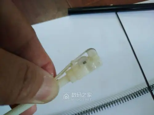 拆修一把失控的英菲尼迪送的自动伞
