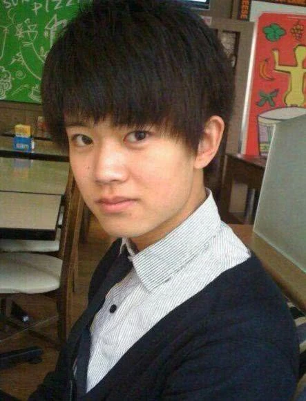 26岁走红就结婚,不请保姆带娃,任嘉伦这款另类小生活得很禅意