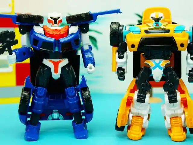 韩国托宝兄弟变形玩具:新款变形机器人x和y