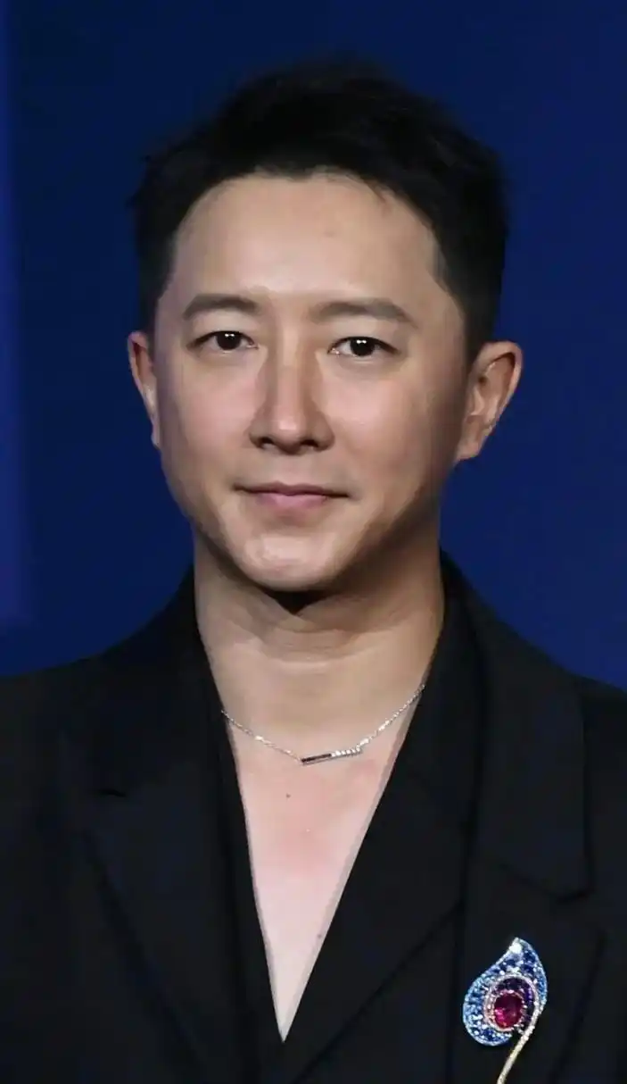 韩庚最新照片,谁还记得他在super junior时的样子