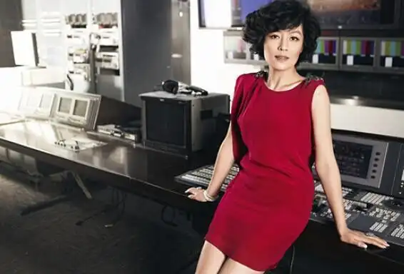 哈文:一位优雅的成功女性,潇洒迷人!