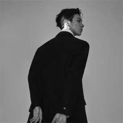 黑白系高冷霸气头像男个性男生头像高冷真人