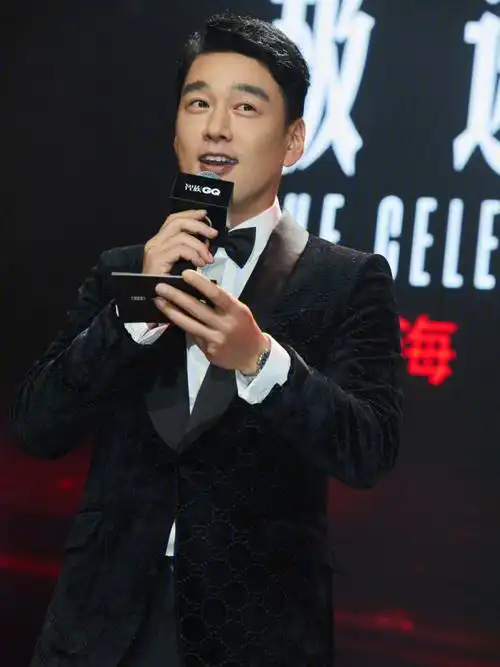 王耀庆儒雅清新国民老舅