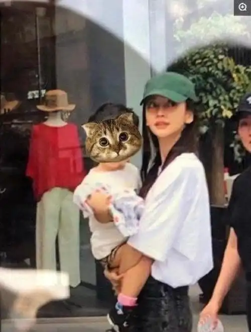 小海绵用angelababy账号刷直播被发现,惊觉小海绵竟然已经7岁了!