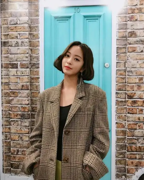 韩艺瑟# @韩艺瑟_leslie ins更新了2p . 来自韩艺瑟贴吧 - 微博