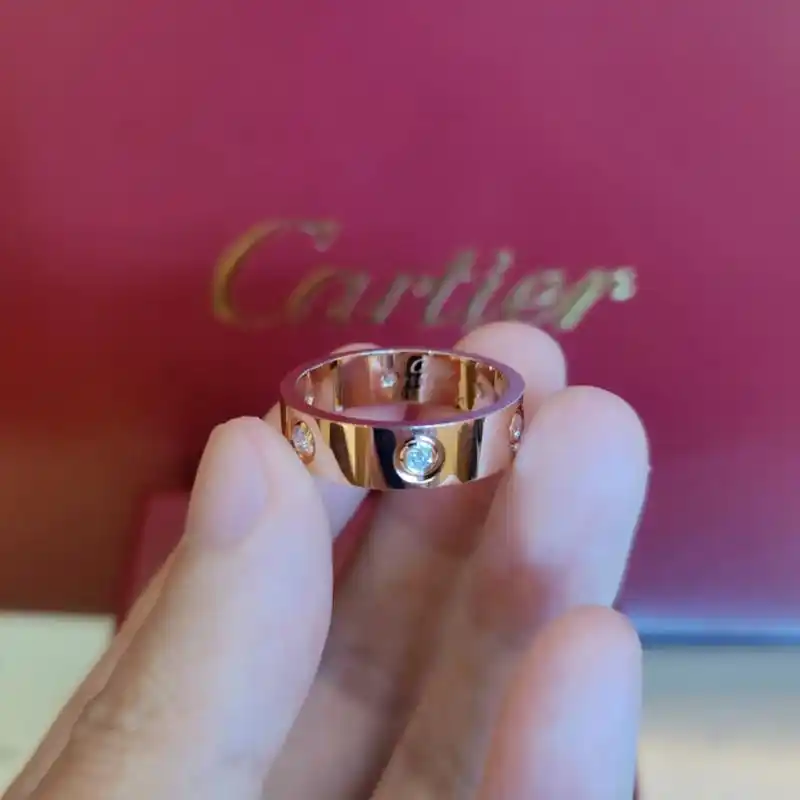 卡地亚戒指,18k红,钻石42分左右,金重8g左右.#首饰分 - 抖音