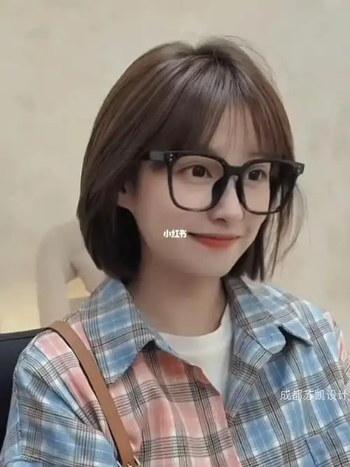 方圆脸女生短发这么剪一定让你减龄又洋气