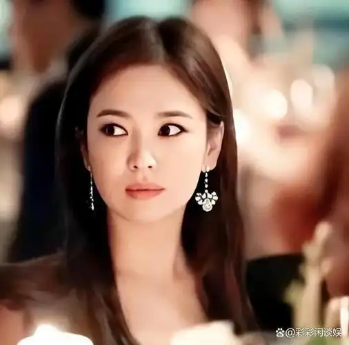 当谈及韩国娱乐圈,宋慧乔的名字无疑是人气的代名词.