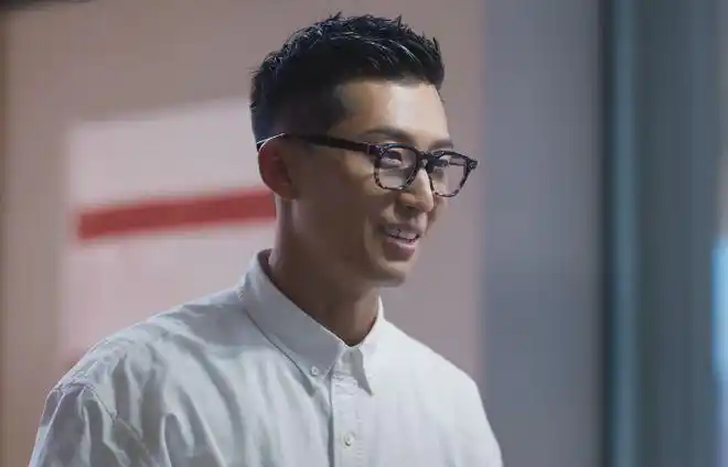 《欢乐颂3》豆瓣4.6!男主胸毛抢眼,女四号"瞪眼神功"不输杨颖