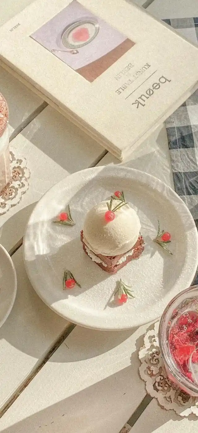 ins风高级感壁纸送给你