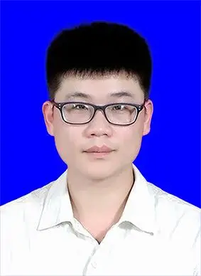 证件照,求帮我的证件照背景改成蓝底的. 网上报名要用.谢谢啦!