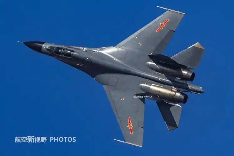 歼-11bs战机高清美图,首次公开重型战机格斗,中国版红旗军演